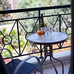 Daire Marilena - Modern 2-br Near Venus *