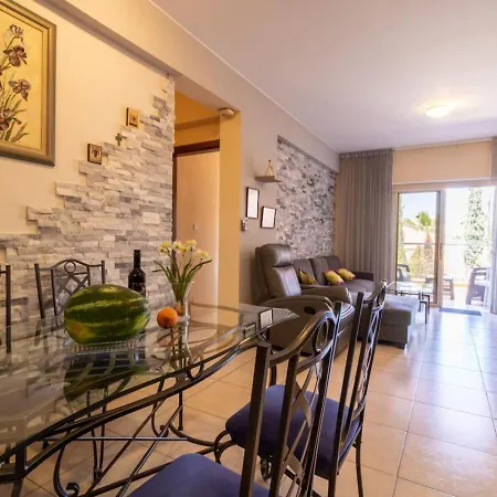 Marilena - Modern 2-br Near Venus Lejlighed